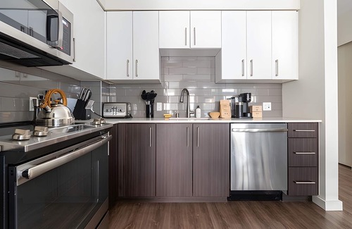 West Bellevue Apartment | The Sophari Experience - Bellevue