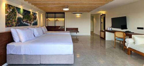 Kathaluwa Hotel | The South Beach - Ahangama