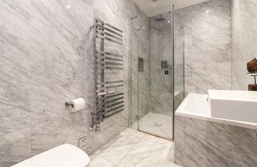Frognal and Fitzjohns Apartment | The South Hampstead Collection