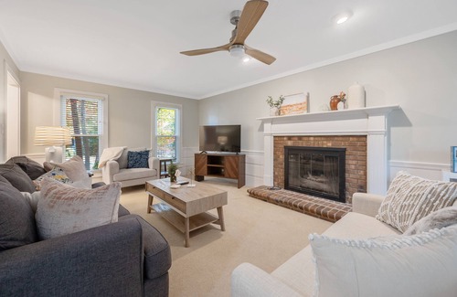 Northwest Raleigh Cottage | The Southern Colonial