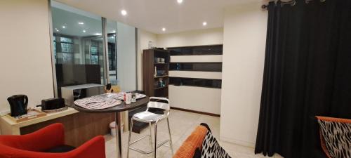 Greater Johannesburg Metropolitan Area Apartment | The Southern Views Unit 2 - Private