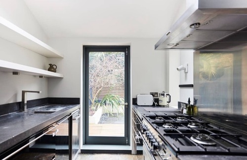 Southwark Cottage | The Southwark Townhouse - Adorable 3bdr House With Garden