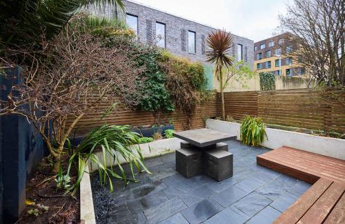 Southwark Apartment | The Southwark Townhouse - Adorable 3BDR House with Garden