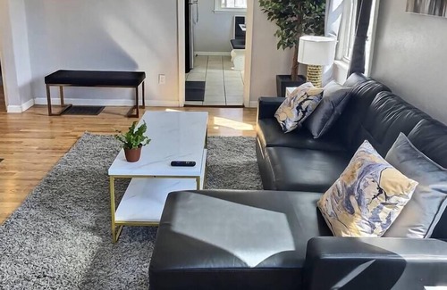 Dayton House | THE SPEAKEASY VILLA | 1920s INSPIRED UNIQUE STAY