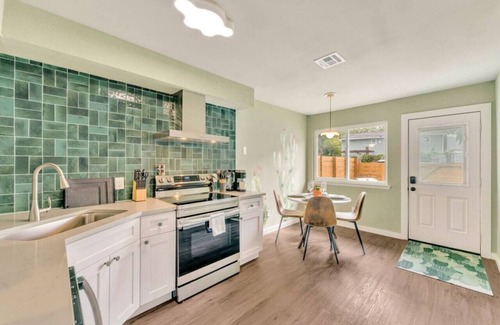 Sweetbriar Apartment | The Spicy Margarita | Brand New!