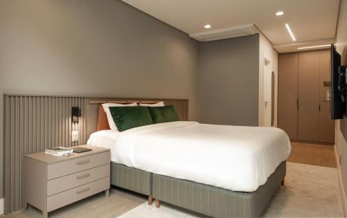 Estados Apartment | The Spot One by Viva - Luxo e acesso direto ao Balneário Shopping