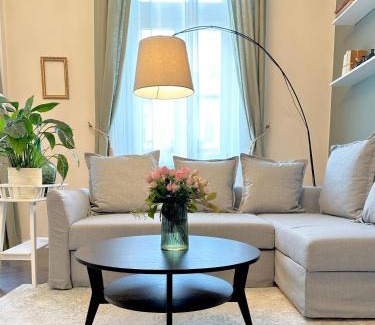 Ferencvaros Apartment | The Spot with Green Chair - cozy space near Danube