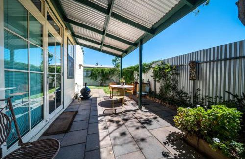 Bowden House | The spotted cow,city fringe,pet friendly-Free wine