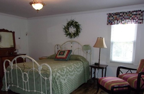 Warrensville Other | The Spring House, 1842 Farmhouse