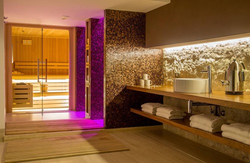Vatican Hotel | The Spring House Hotel Rome Vatican, Tapestry Collection Hilton