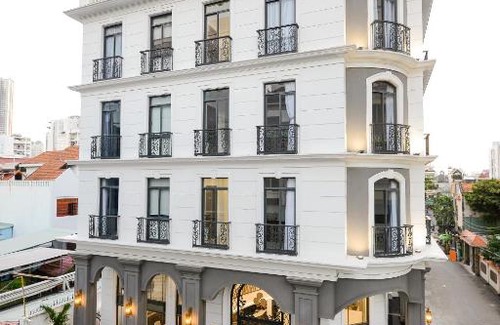Hang Xanh Apartment | The Spring House