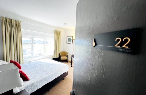 Fairbourne Bed & Breakfast | The Springfield Fairbourne
