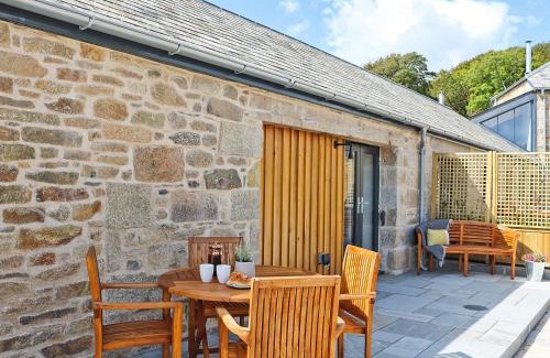 Falmouth House | The Stable, Boskensoe Barns