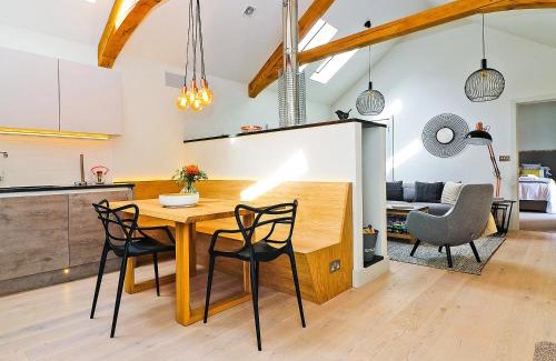 Falmouth House | The Stable, Boskensoe Barns