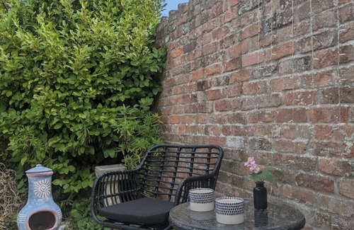 Brent Knoll House | The Stable - cosy, romantic space in a quiet village location