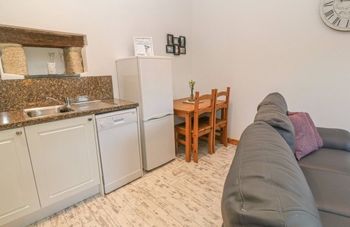 Rosudgeon Cottage | THE STABLE, pet friendly, character holiday cottage in Rosudgeon