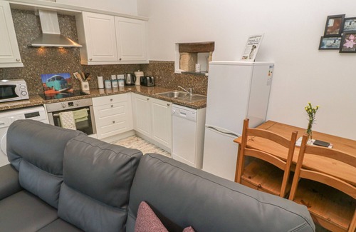 Rosudgeon Cottage | THE STABLE, pet friendly, character holiday cottage in Rosudgeon