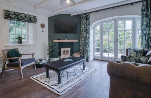 Ludchurch House | The Stables - 2 Bedroom Cottage - Princes Gate
