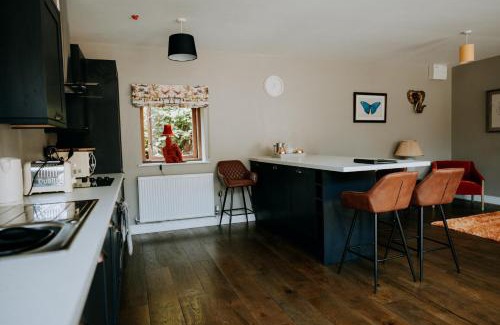 Llandenny Apartment | The Stables Apartment at Cefn Tilla Court, Usk