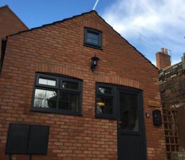 Lincoln House | The Stables at the Old Vicarage