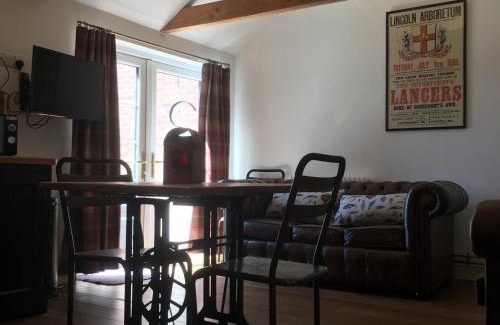Lincoln House | The Stables at the Old Vicarage