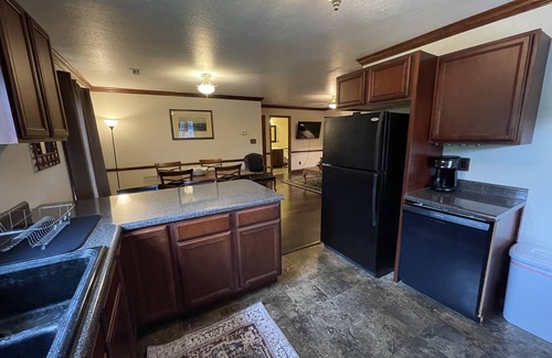 Knoxville Cottage | The Stables Cottage on 55-acre Farm/Wedding Venue, Beautiful & Peaceful TN
