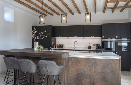 Beaumaris Cottage | The Stables