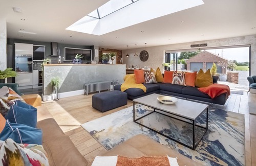Earswick Cottage | The Stables Luxury House! - sleeps 18 guests in 7 bedrooms
