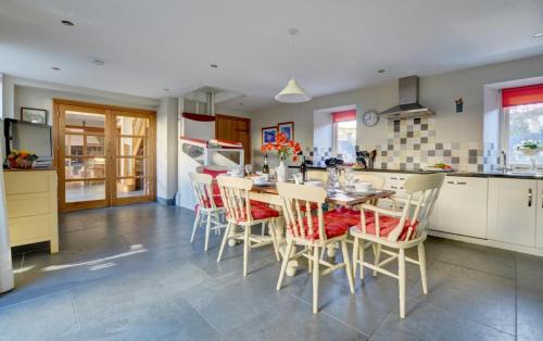 Lynton House | The Stables Lynton