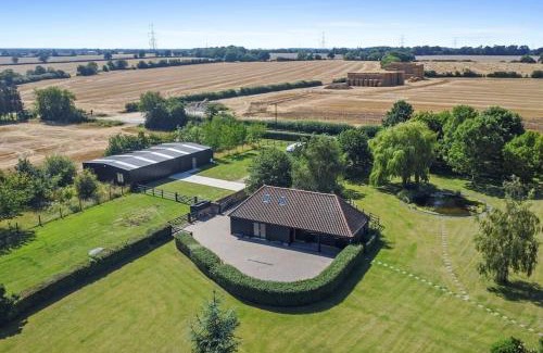 Halstead House | The Stables Rectory Farm