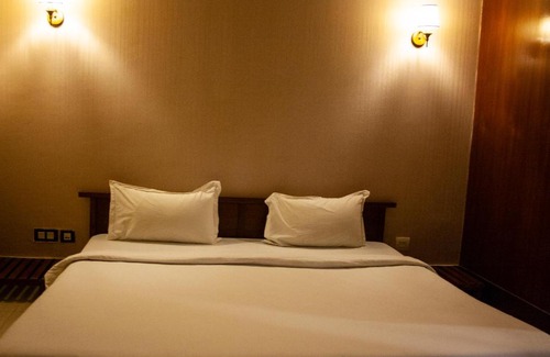 Salt Lake Hotel | The Stadel