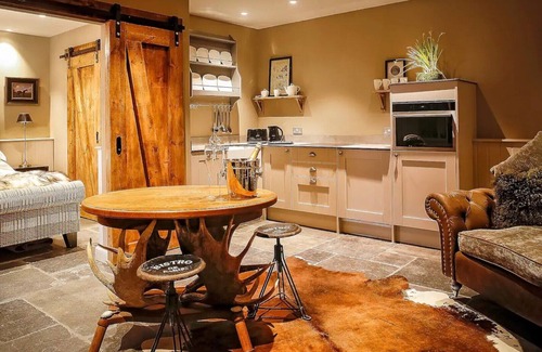 Gileston Apartment | The Stalls, Gileston Manor Coastal Retreat