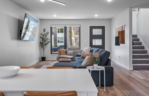 Powderhorn House | The Standish Sensation - 4 Bedrooms 4 Baths 2706 Finished Square Feet!