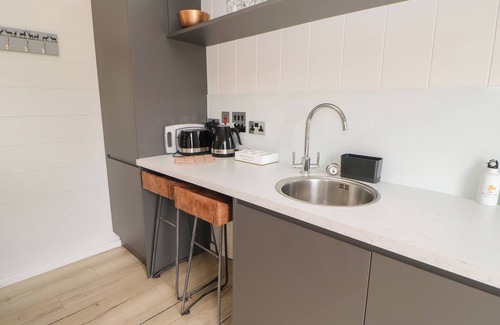 Richmond Cottage | THE STANG HIDEAWAY, pet friendly, with a garden in Eppleby