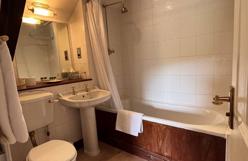 Macclesfield Bed & Breakfast | The Stanley Arms
