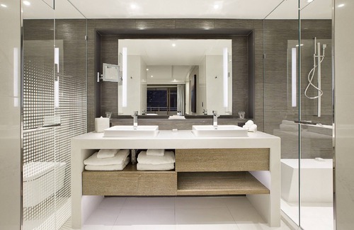 Broadbeach Hotel | The Star Grand at The Star Gold Coast
