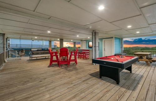 Crystal Beach House | The Star-Spangled Cottage