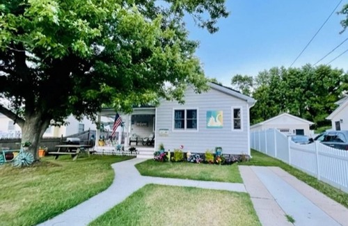 Villas House | The Starfish House.PET FRIENDLY & just a few minutes from the Delaware Bay!