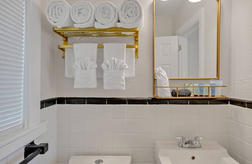 Carolina Beach Hotel | The Starlite Inn
