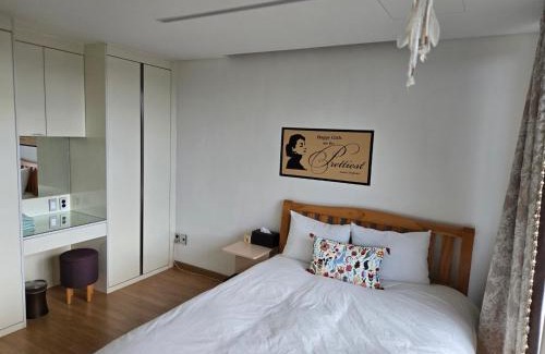 Aewol Villa | The Stay Christmas