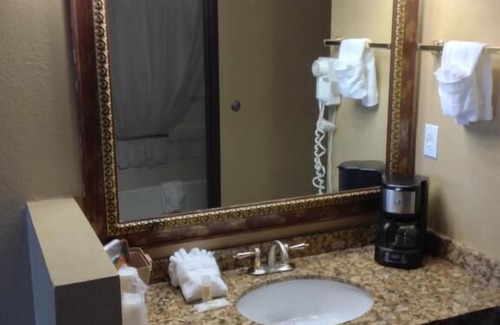 Branson Hotel | The Stone Castle Hotel & Conference Center