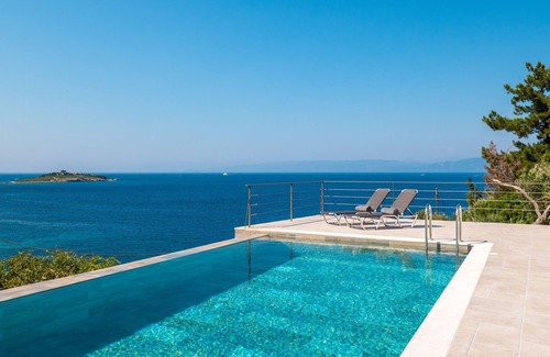 Katsimatika Villa | The Stone House - Three Bedroom Villa, Sleeps 6