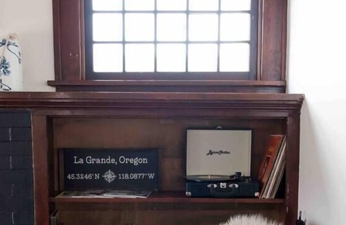 La Grande House | The Story House: A Hallmark Home Away From Home!
