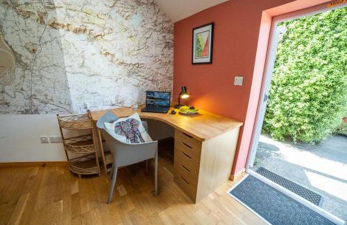 Cross House | The Story House Cottage - Mendips Countryside near Axbridge