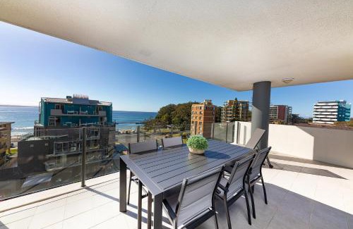 Forster Apartment | The Strand 602