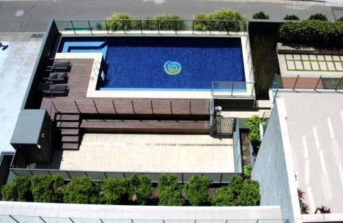 Forster Apartment | The Strand 602