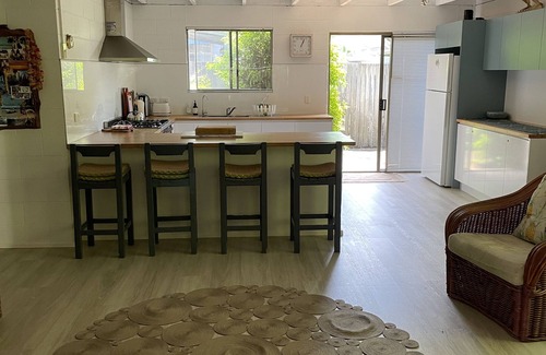Brisbane Waterfront House | The Strand House @ Kooringal – Outdoor Entertaining w/BBQ Area