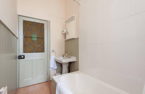 Marchmont Apartment | The Strathearn Residence - Your Festival Home