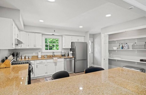 Greenfield Center House | "The Stream House" Saratoga home on 4+ acres