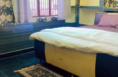 Agra Hotel | The Street Homestay